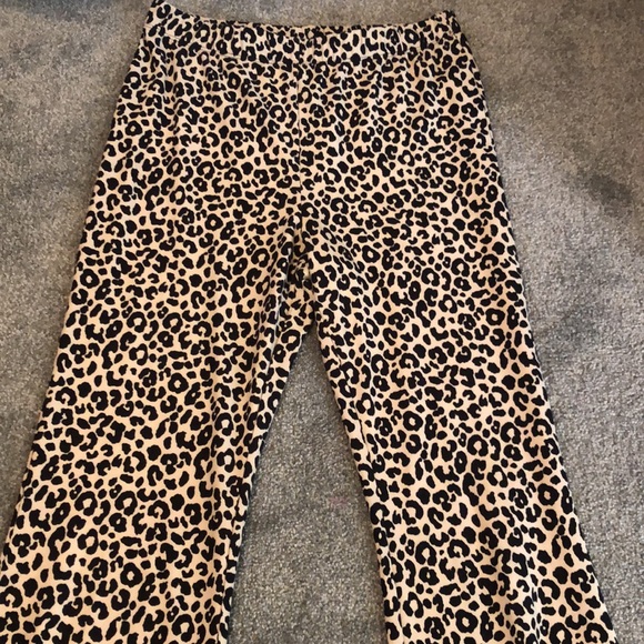 Cute cozy flared pants size M from forever21. Worn only once!! - Picture 3 of 4